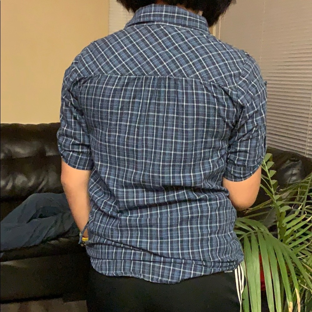 Beautiful top - Picture 3 of 4
